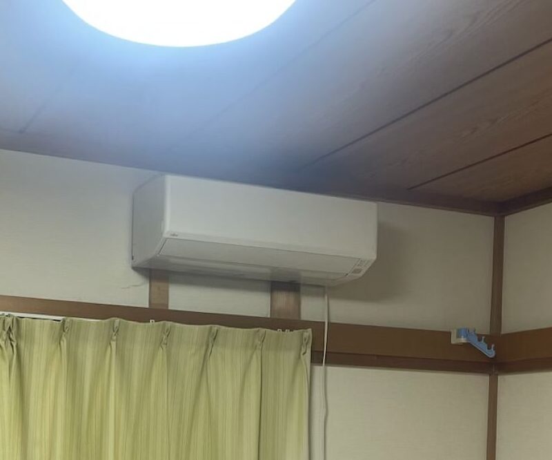 青森県弘前市高崎２丁目　T様宅　普通エアコン２台のお掃除