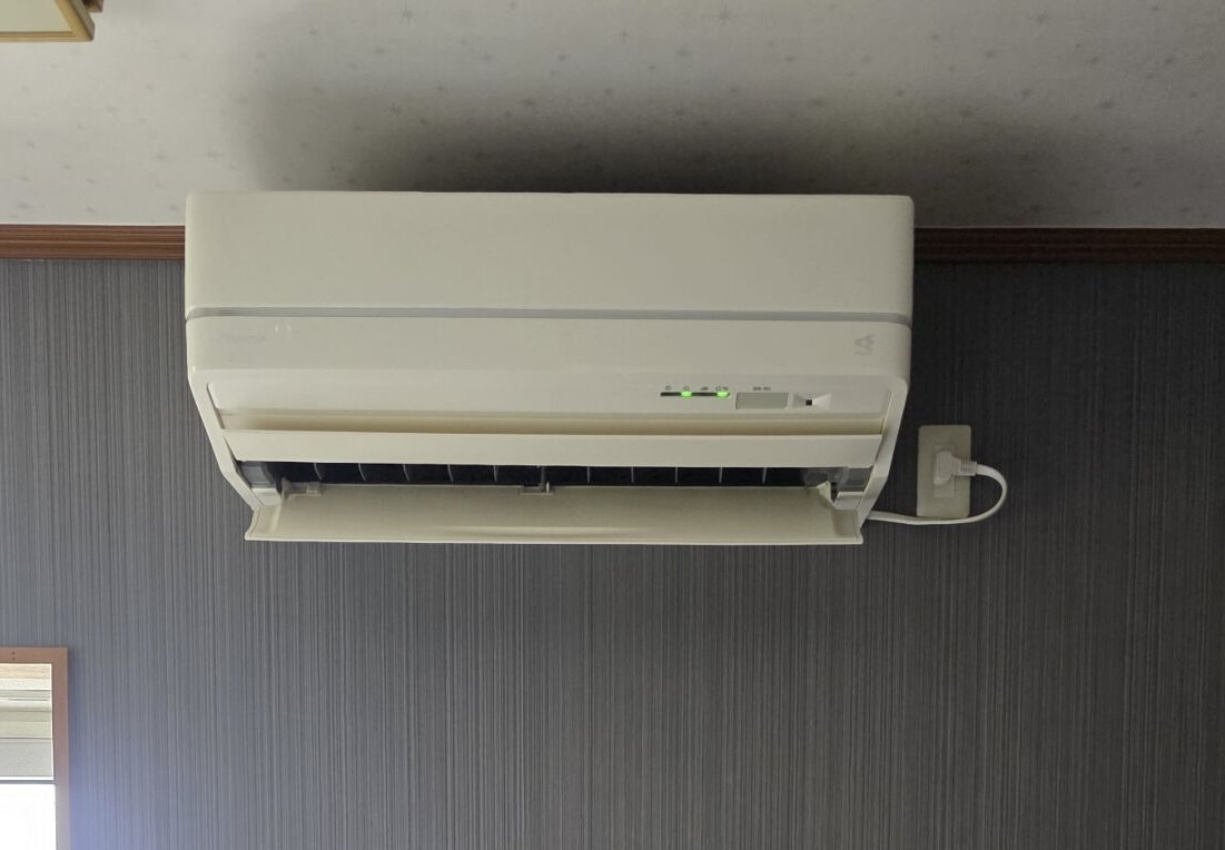 お掃除機能付きエアコン掃除　青森県北津軽郡中泊町尾別　S様宅